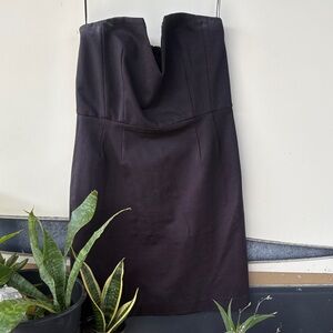 Privee Mini black no shouler dress